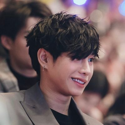 Twitter ที่สมัครมาเพื่อผลิตโชค คนรักของเรา #สายรี #สายส่อง ☺️ 🥰💖