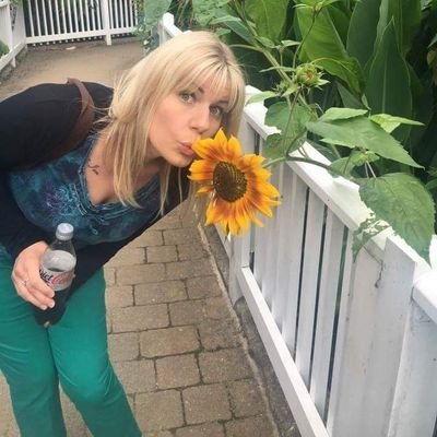 Emily80208706's profile picture. I'm an outgoing lady who has a college degree in beauty therapy and I work in a hospital as a  health care assistant , love to party and cosy nights in