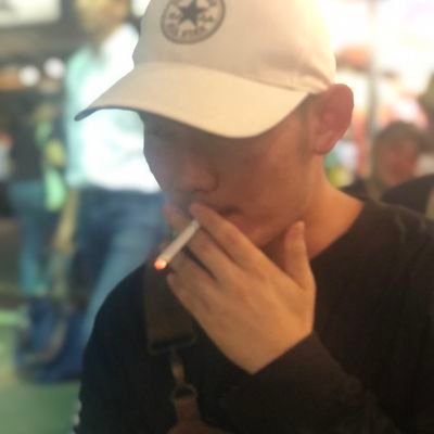 mochik19's profile picture. (22)/映像制作・動画編集/MV制作/YouTube動画編集/動画をもっと身近な存在に/依頼、事業相談などはDMまでお願いします！気軽にDMください！