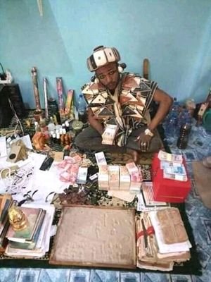 BabaSahaa's profile picture. I'm a great chief. Mallam Baba Sahaa naa Ghana northern region and I am helping people to solve their problems WhatsApp me or you call 📞 me +233549983397