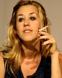 ClauBeeck's profile picture. digo o que penso, faço o que gosto e aquilo que creio.