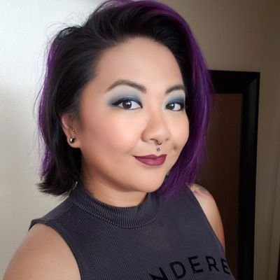 Indie Variety Streamer | Co-host @TheShowRadio | CM: @GirlStreamers | Partners: @AstroGaming @KinesisGaming @EwinRacing | email: missdjm16@gmail.com