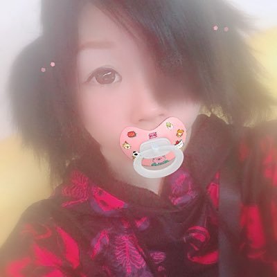 asj0_o3's profile picture. /#元昼職1年/#現夜職5年/#サンリオ/#メンヘラ対応可/#酒ヤクザ/#派手髪/#赤髪/#バンギャ♀/#V系好き/#V系LIVE行ってる/#関東/#関西/ #冬月/#アルテミス/#ユグドラシル/#星空雅弥推し/#本担様/#V系バンド絡み有り/#Vホス/#V系BARしか興味ありません!!