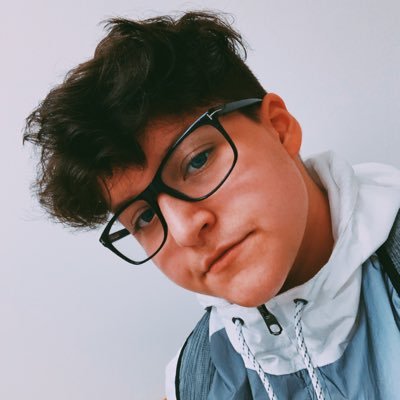 oshykoshybgoshy's profile picture. Streamer, singer, sometimes I do other stuff