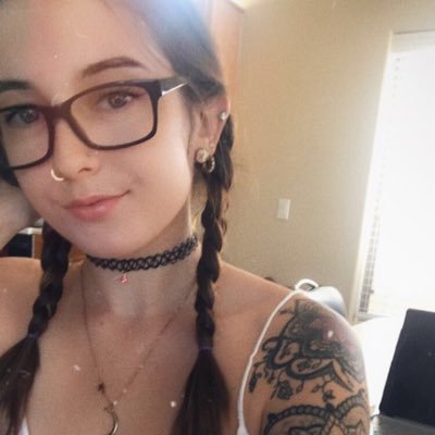 caseyjoa's profile picture. 21 free lover & just doin my thang