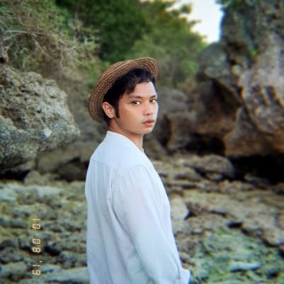 JorElSimons's profile picture. Are we deadass.