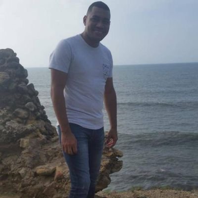 LuisTor40295742's profile picture. Ser una persona honesta