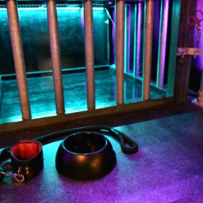 A delightfully kinky play space in North London. A unique, sensual, cosy dungeon. Created by @sirclaireblack #dungeonhire #dungeonrental #londondungeon