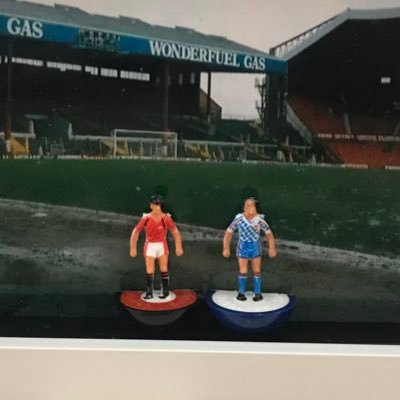 Fruit Boiler is a blog but I also sell framed Subbuteo figures with the right kits from the right season. can make to order.