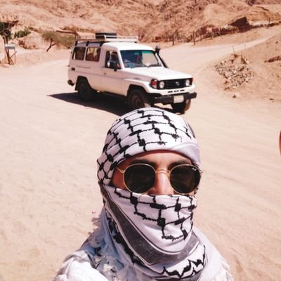 Memur bey bir şey yok arkadaşlarla şakalaşıyoruz, no problem.
