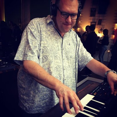 Eindhovenaar / Music producer / DJ / Teacher / Beta tester / Journalist / Gearjunk / Product Specialist