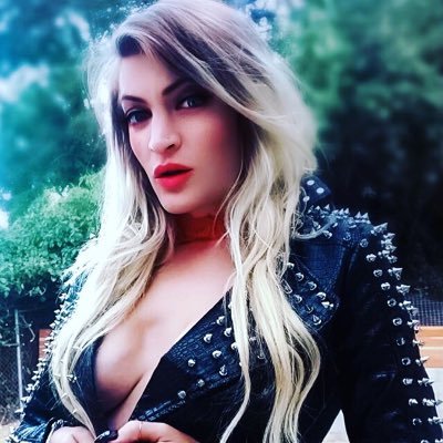 Personality and Character account. I say bad ass shit šš» front woman for @MadonnicaBand Check out my personal music too...or donāt š š¤š»š¤š»