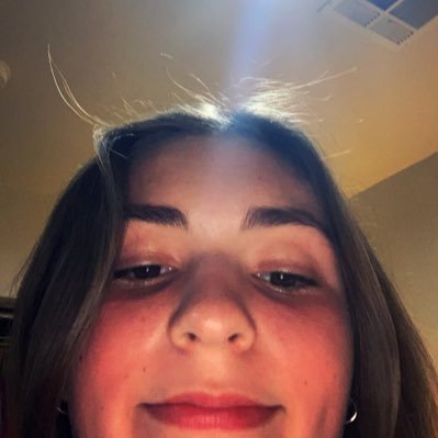 ashton_romines's profile picture. tonight was like a PowerPoint