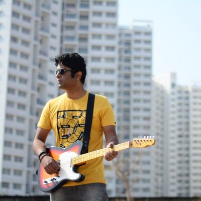 rohflix's profile picture. Music, लफ्ज़, उन्स, सुकून, रूह और नूर 😇