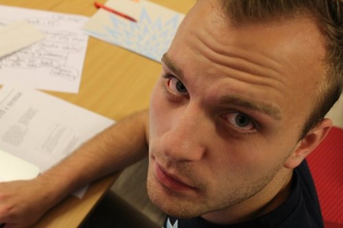 orjanmen's profile picture. Ørjan: 90-modell godt plassert mellom barken og veden. Tegnspråktolk hos Nav og Sinnasnekker-kandidat.