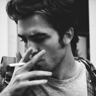 itsdarkt0night's profile picture. 