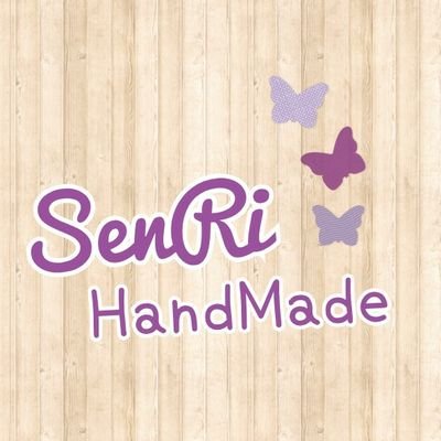 シンプル可愛いをモットーにロゼットを製作しています🥰フリマアプリにて販売・オーダーもしていますのでお気軽にお声がけください🎵皆様の推し事のお手伝いが出来ると嬉しいです✨
(※デザイン複製や模倣はご遠慮願います)