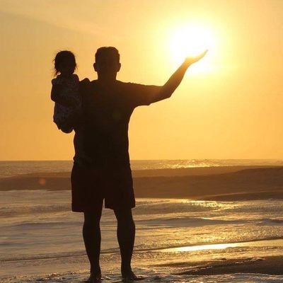 hectorhesu's profile picture. Amante del Rock y el Vino. 
Ing. en Sistemas.