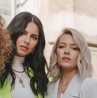 Sophrenx's profile picture. Sophia + Lauren | - @ryanmendesx