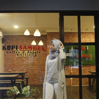 Follow Ig;@reninuraeni18