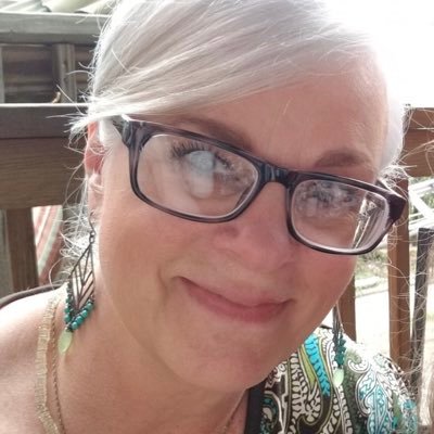 RobinDalmiras's profile picture. Lovist, jewelry designer, barber/hairstyling, mother, comedian(in my mind) Lol. Reiki Master, lover of life, growth, gratitude and grace.