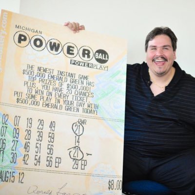 Powerball lottery winner..”let’s join hands and MAKE AMERICA 🇺🇸 GREAT AGAIN 🙏.I’m helping with outstanding bills and ,donations to the Charity#MAGA