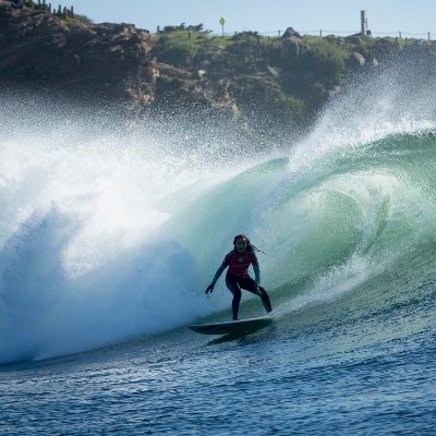 Pichilemu as the surf capital where the best exponents of the world reach epic waves that only occur in our country. We want to promote you this amazing place