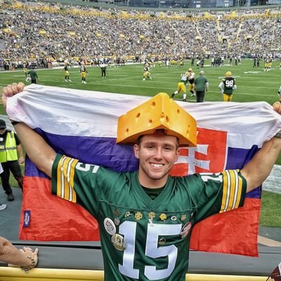 The Founder and Owner of Slovak & Czech Fanclub of the Green Bay Packers 🇸🇰🧀🇨🇿 & I also write stuff about Packers @ https://t.co/UC63xa2Ekj