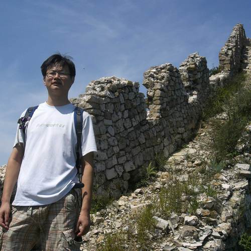 Matchstick2010's profile picture. 我，印刷工的儿子，喜欢洛丽塔的中年大叔，用Vim写代码的Linux程序员。从桌面到服务器转嵌入式，从黑客到创客，从唯物论到有神论，从美食家到健身房。