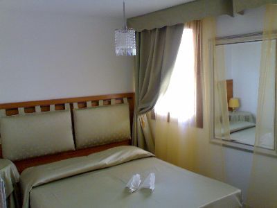 Cheap and cozy hotel in the heart of Venice, close to the Grand Canal. Your magic holidays are ready to start with us!