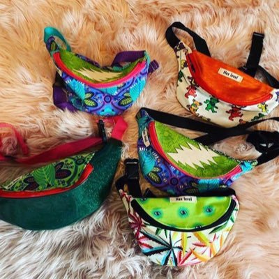 Nex Level fashion & bags 👽💦 specializing in custom festival gear i! Wear a vibe🦄 walk on the wildside. Space travel is real,I’ll take u there if u let me 👽✨