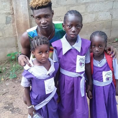 hfclRBDZbbzOTWV's profile picture. humanity and love