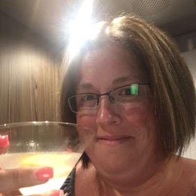 carelyn25's profile picture. Teacher, Londoner, Local Sports Enthusiast of the London Lightning,  MLB, NBA, World Traveller...... #getstruck