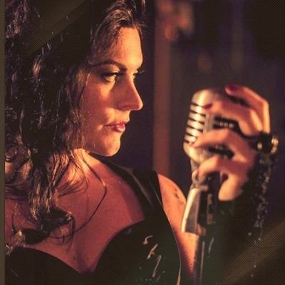 Daily Videos Of Floor Jansen On Twitter One Of The First Videos That I Saw Of Floor Jansen Floorjansen Afterforever Https T Co Apc9tjyso3