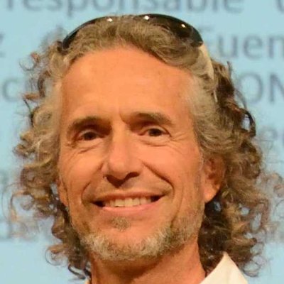 Periodista ambiental @20m @el_bosques @GalloNoCesaRNE https://t.co/HBQym2K9Qn
También geógrafo y naturalista, apasionado de la vida🌻