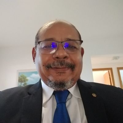 Professor. Mestre em Direito. Escritor e poeta.  Membro da Academia Sergipana de Letras, da Academia Sergipana de Letras Jurídicas, entre outras.