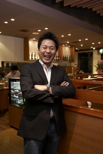 2007年8月に会社設立。
東京都6店舗埼玉県3店舗神奈川県4店舗千葉県4店舗
ステーキハンバーグ&サラダバーのお店
本格窯焼きピッツアのお店
串揚げ居酒屋のお店
を展開中!!
2016年迄に社員数100人の企業にする為に設立。夢は、社員全員が夢と情熱を持ち日本一熱い企業にする事