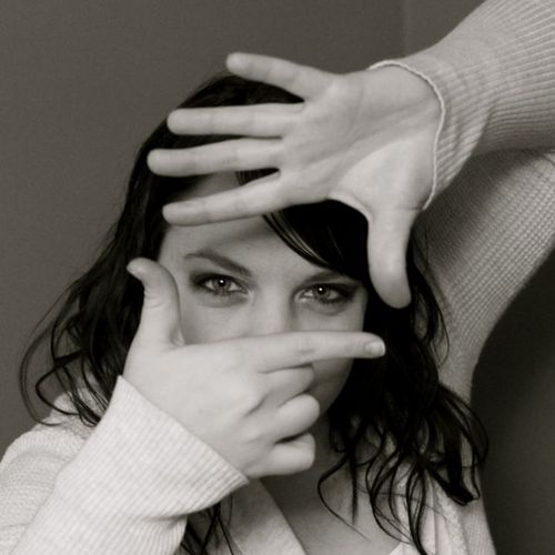 just_ains's profile picture. 