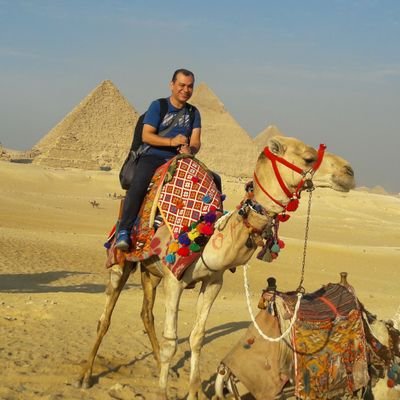 Profesor de inglés y Administrador Educativo. Estudió en Universidad Latina. Linguistica Aplicada en UNA y ESP en UNAM León. Amo viajar por el mundo.