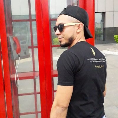 Emprendedor peleado con depender de un salario
Trader Forex y Crytomonedas
Emigrante por obligación
Motivador
Locutor
instagram como @zavieroficial