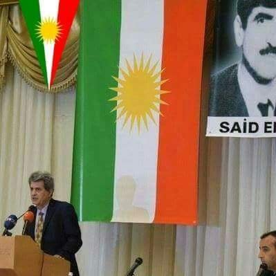 Em Kurd millet in. Welatê me Kurdistan e. Mafê me ye em jî wekî hemî milletên dinyayê li ser axa xwe desthilatdarbin. Tiştên din hîç û pûç in! 
Hezex & Bêcirman