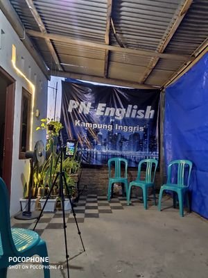 Kampung inggris Pare Kediri & Info sekitarnya.Rekomendasi kelas bagus di kampung inggris untuk Bahasa Inggris. Kelas unggulan:Speaking,TOEFL/IELTS. Asrama Boys.