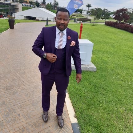 Chairman Accuracy Group/ Best Selling Author/Venture Capitalist/ Director Mondo Holdings/ International Speaker/
Founder of Start up SADC and PABEX