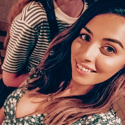 hannahelishax's profile picture. 