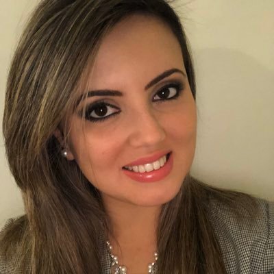 RoxyToral's profile picture. Periodista. Magíster en Gestión de Contenidos. Editora periodística