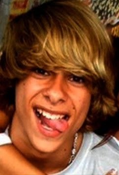 Fc dedicado ao nosso tesudo @leoschulzwow , se tu pira nesse garoto , FOLLOW ? dona : @larissaavelar_