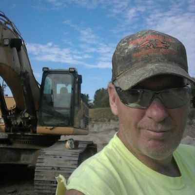CarmackCarman's profile picture. single father and heavy equipment operator