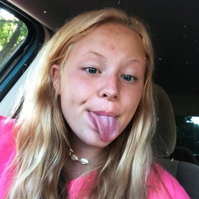 sydnee_brockney's profile picture. p. a. c. e. positive attitudes change everything 🌻