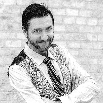 music_scoss's profile picture. Experience in the creative / multimedia and communication field.
Specializing in music production, video creation, innovative advertising campaigns, and events