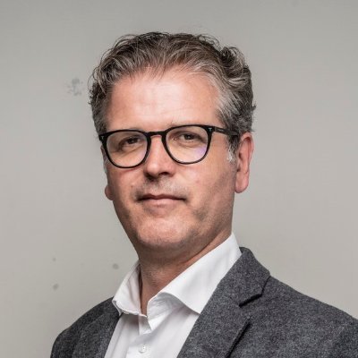 Doet iets in IT met mensen en adviseert bedrijven, zelf kritisch en dat zouden meer mensen moeten zijn.
